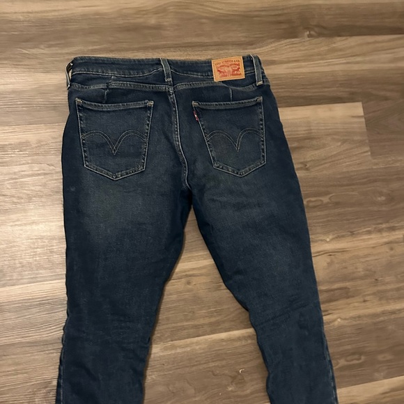 Levi Womens Denim Jeans with Detail Strip Hem - Picture 2 of 6